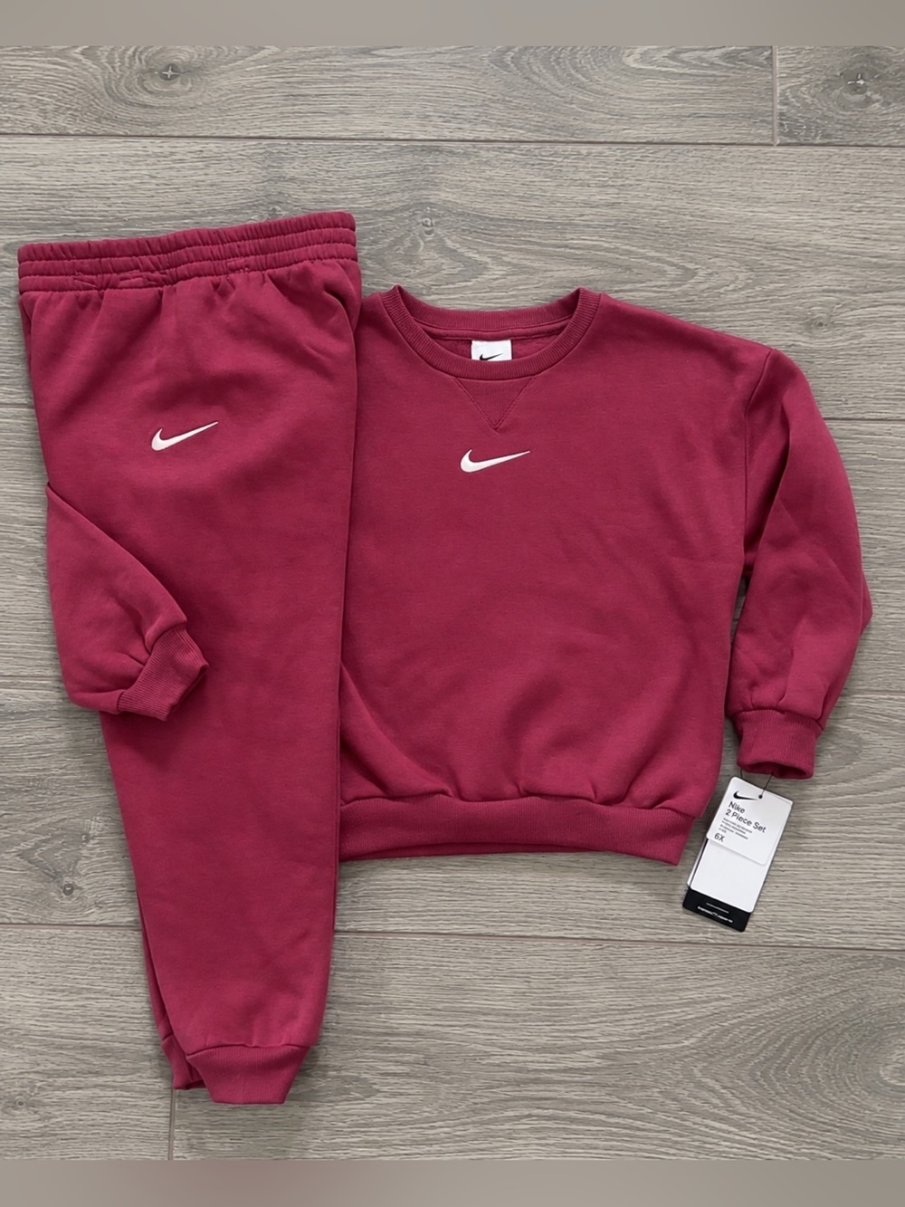 Nike Sweet Beet Crewneck Sweatshirt And Jogger Pants Set Girls 6X